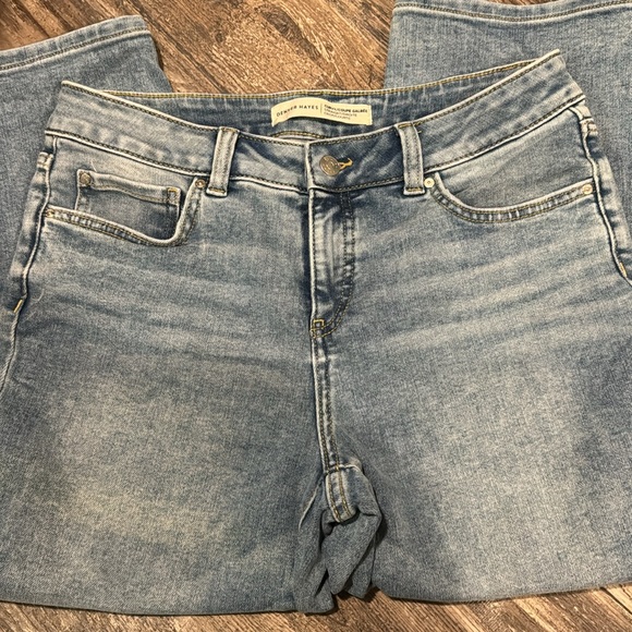 Cropped Stretch Denim - Picture 5 of 6